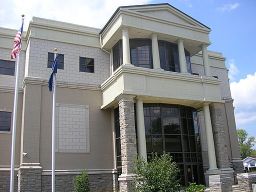 Photo of the DeKalb County Courthouse